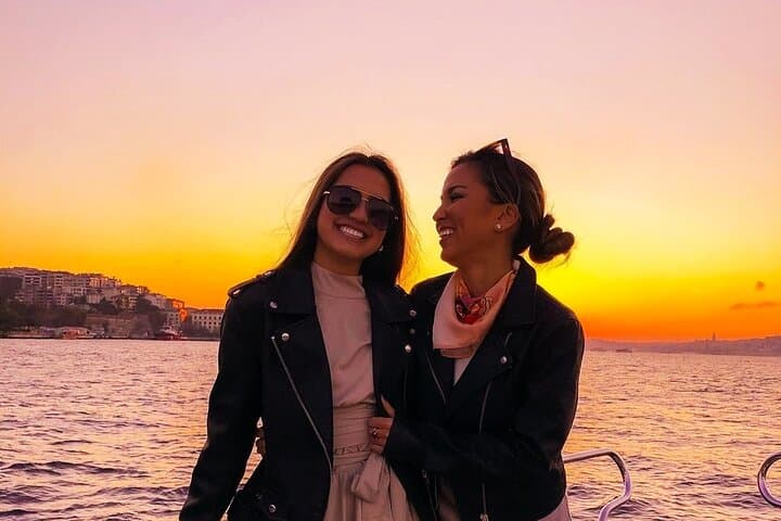 Sunset Bosphorus Cruise in Istanbul — Evening Boat Tour & Sights photo 2