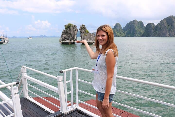 Half-Day Halong Bay Cruise: 4-Hour Shore Excursion from Tuan Chau photo 3