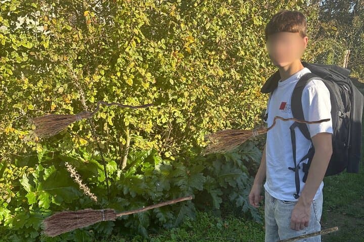 Island Escape Game on Ile d'Aix: Outdoor Puzzle Quest by the Sea photo 3