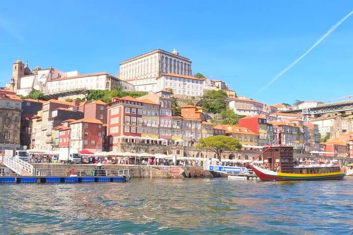 Porto to Lisbon Private Transfer with Up to 3 Stops — Aveiro, Coimbra, Fátima, Óbidos, Nazaré photo 3