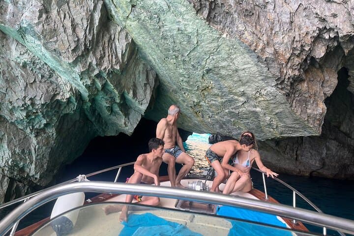 Capri Half-Day Private Boat Tour from Sorrento: Explore Grottos, Faraglioni and Cala Ventosa photo 2