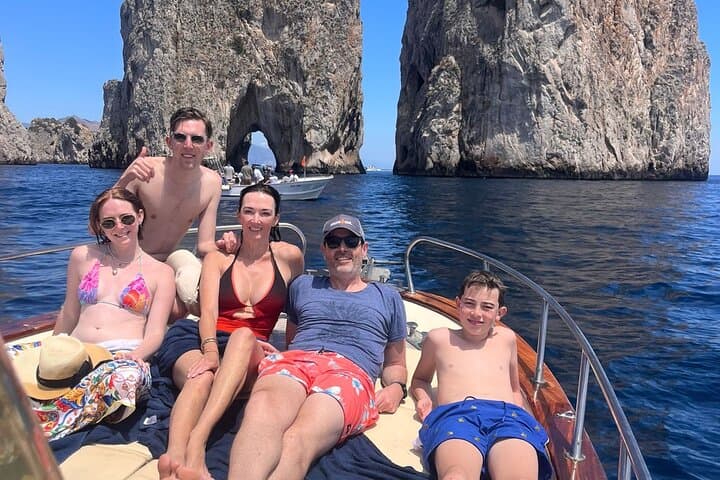Capri Half-Day Private Boat Tour from Sorrento: Explore Grottos, Faraglioni and Cala Ventosa photo 4