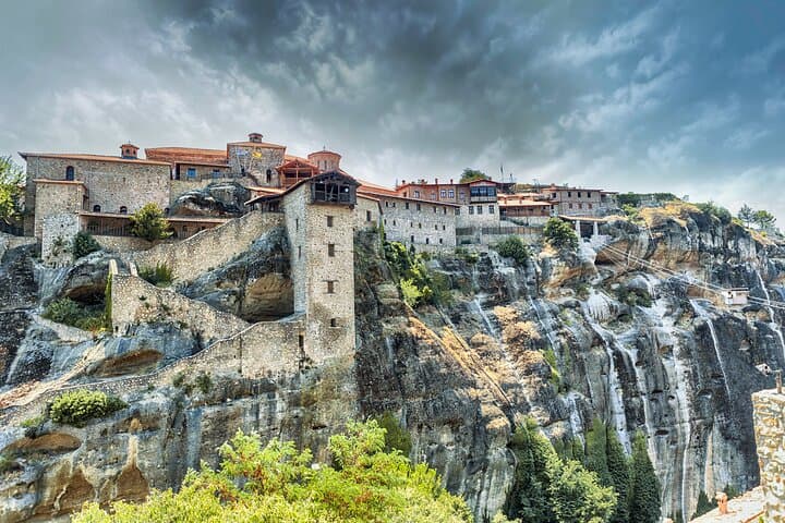 Meteora Day Trip from Thessaloniki: Monasteries, Cliffs & Local Taverns