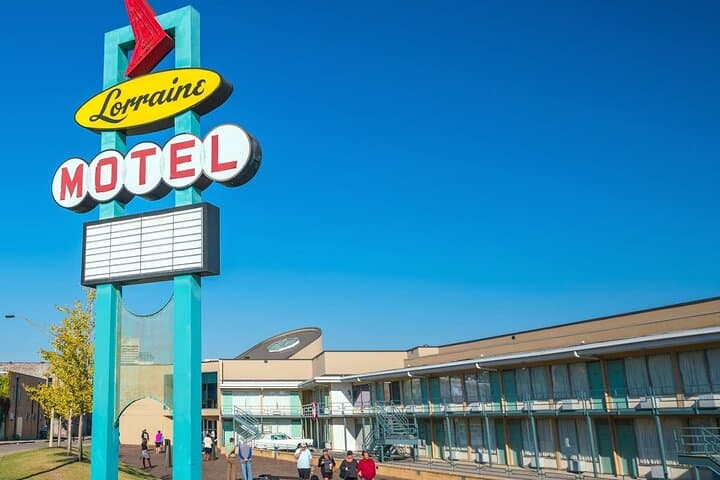 Memphis Discovery Tour with National Civil Rights Museum — Beale Street, BBQ & Riverboat