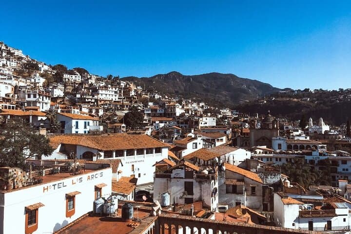 Taxco Santa Prisca Minivan Tour from Zihuatanejo — 2-Day Colonial Escape photo 4