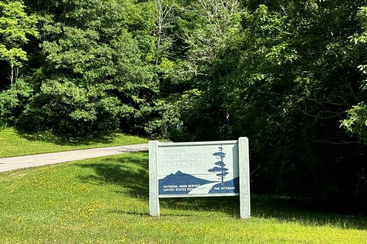Smoky Mountains Cherokee Elk Safari by Open-Air Jeep: Blue Ridge Views, Waterfalls, and Wildlife photo 5