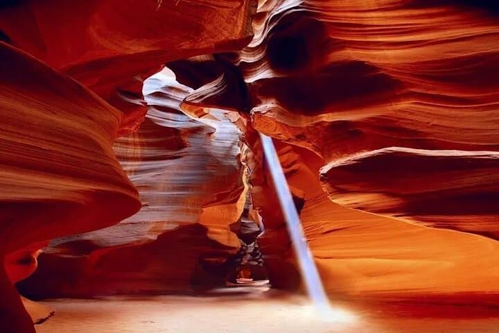 Prime-Time Upper Antelope Canyon, Horseshoe Bend & Lake Powell Day Trip from Las Vegas