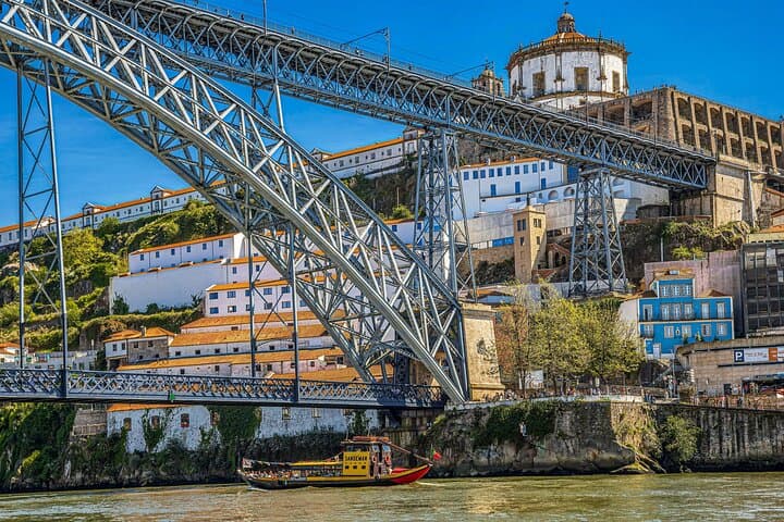 Porto on Foot: Self-Guided São Bento to Vila Nova de Gaia Audio Tour photo 4