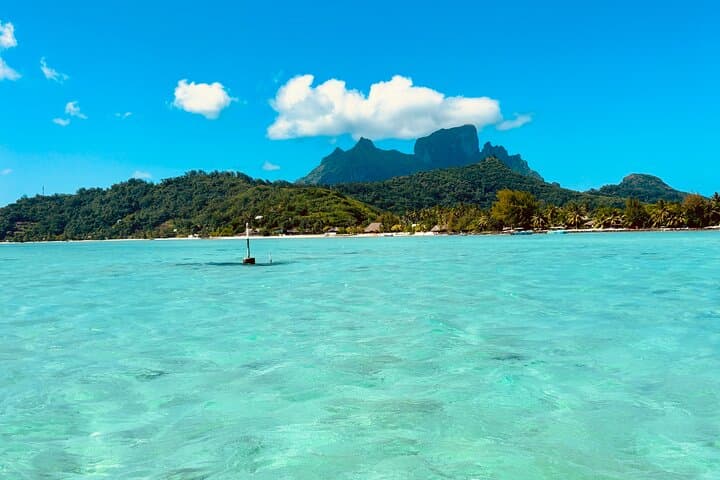 Bora Bora Complete Lagoon Tour — 2-Hour Boat Cruise with Matira Beach Visit