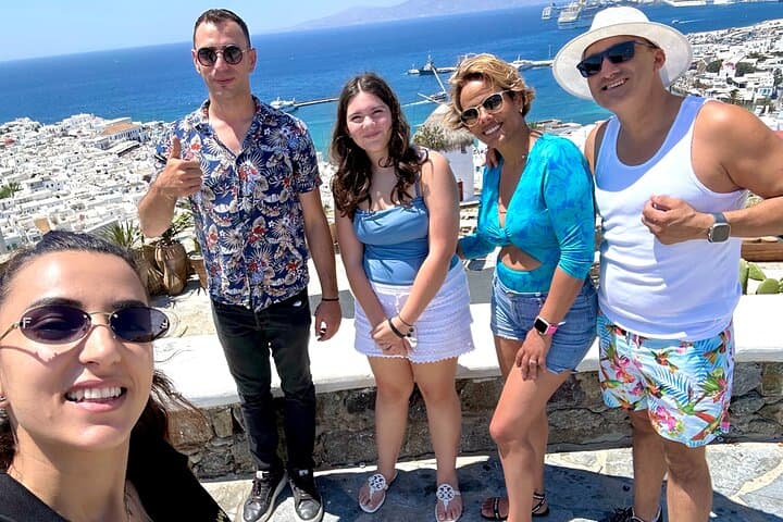 Private 3-Hour Mykonos Luxury Explorer Tour: Beaches, Chora & Lighthouse