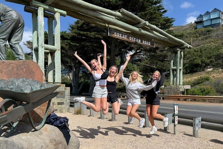 Great Ocean Road Sunset Tour to the 12 Apostles — Full-Day from Melbourne photo 2