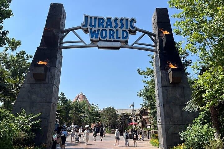 Beijing Universal Studios One-Day Pass: Plan Your Park Day, Lines, and Top Rides photo 5