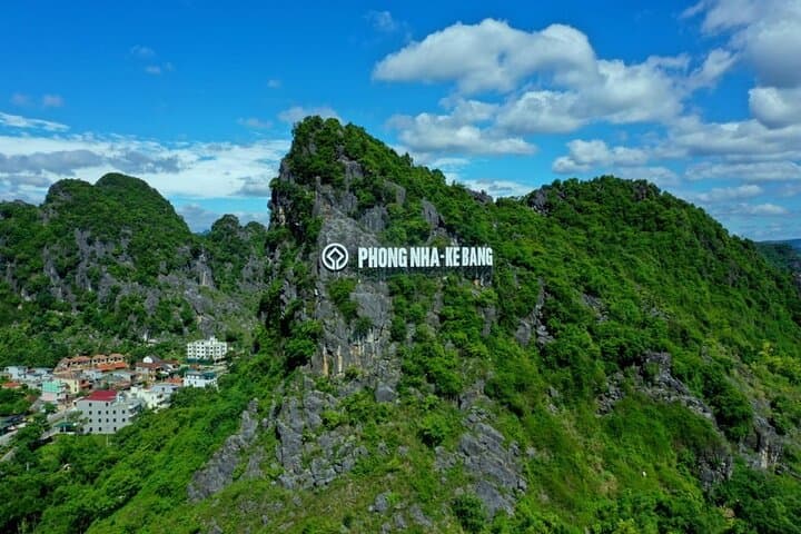 Hue to Phong Nha Bus Transfer — Scenic Drive to Vietnam's Limestone Caves