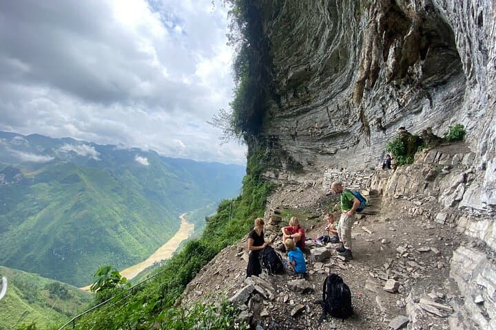 Ha Giang Loop 3-Day Adventure: Dong Van, Ma Pi Leng & Hmong Highlands photo 2