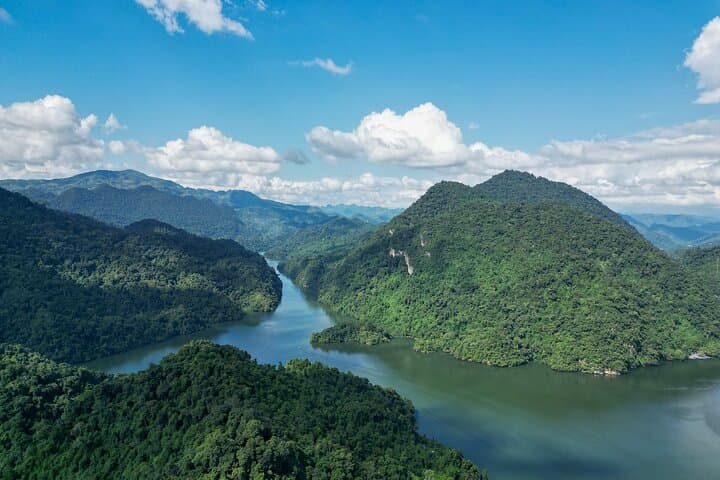 2-Day Kayak and Trek on Ba Be Lake: Paddle Puong Cave to Hmong Highlands photo 4