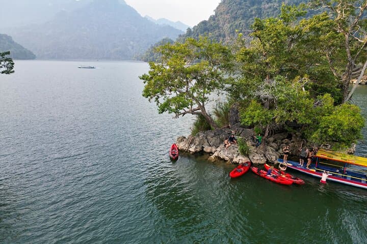 2-Day Kayak and Trek on Ba Be Lake: Paddle Puong Cave to Hmong Highlands photo 5