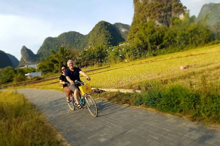Cycling the Ten-Mile Gallery: Private Yangshuo Day Tour to Moon Hill photo 2