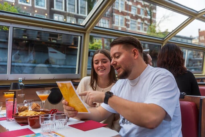 Amsterdam Evening Cocktail Canal Cruise: 75-Minute Cocktail Tour & Snacks photo 4