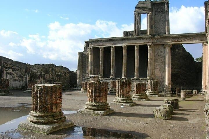 Day Trip from Naples: Pompeii Ruins & Amalfi Coast Panoramic Tour photo 4