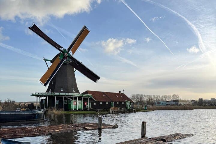 Private Luxury Tour: Zaanse Schans, Edam, Volendam & Marken — Windmills, Cheese & Clogs photo 6
