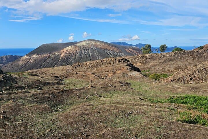 Vulcano Island Trek: Monte Saraceno, Red Caves & Thermal Baths photo 3