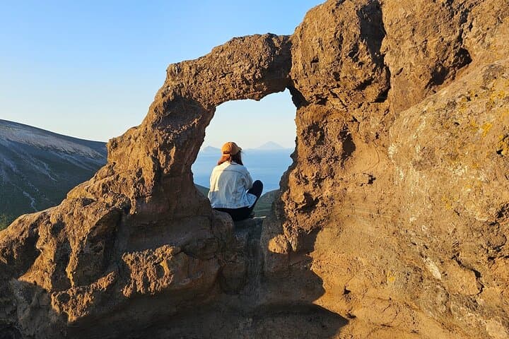 Vulcano Island Trek: Monte Saraceno, Red Caves & Thermal Baths photo 5