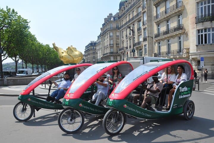 Private Pedicab Tour in Paris — Gustave Eiffel Route to the Eiffel Tower photo 3
