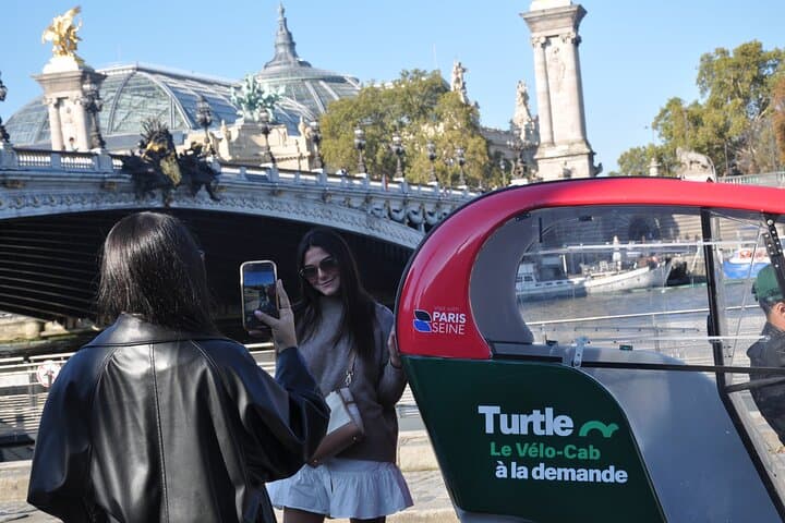 Pedicab Through Paris: Private Napoléon Rickshaw Tour from Place de la Concorde photo 4