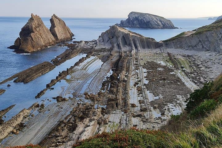 Private Tour of Costa Quebrada Geopark: Arnía Abrasion Platforms and Coastal Geology