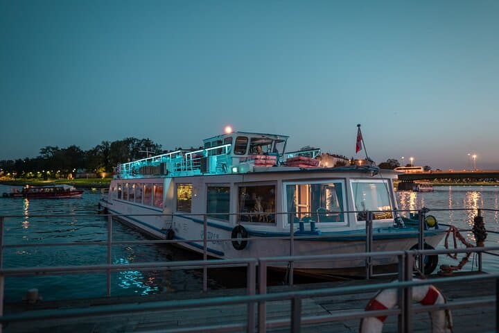 Cracow City Boat Tour: 30-Minute Vistula River Cruise photo 3