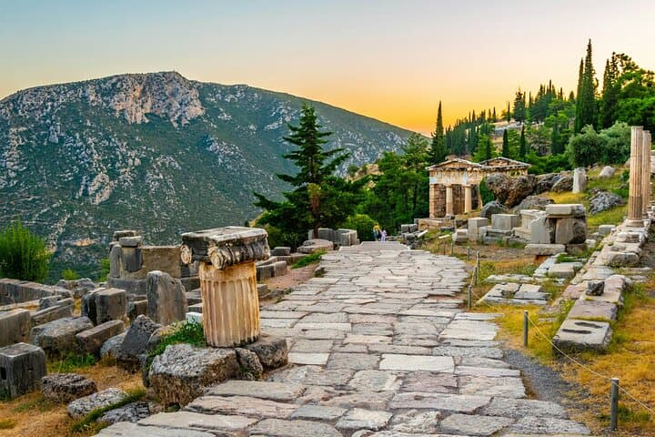 2-Day Private Tour to Delphi and Meteora — Oracle of Delphi, Meteora Monasteries & Thermopylae photo 4