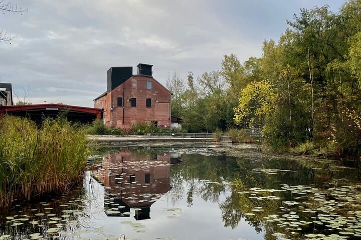 Market-to-Market Breakfast Tour: St. Lawrence Market to Evergreen Brick Works by Bike photo 3