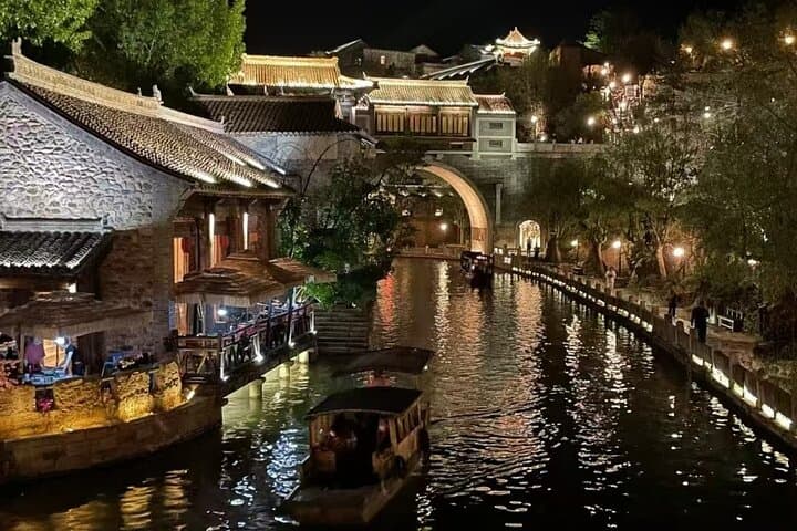 Private 2-Day Beijing Tour: Mutianyu Great Wall, Simatai Night View & Gubei Water Town photo 2