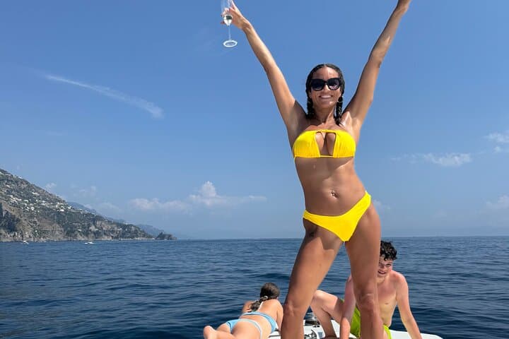 Private Amalfi Coast Boat Tour with Drinks — Positano, Amalfi & Hidden Caves photo 3