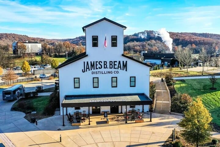 Kentucky Bourbon Trail: James B. Beam, Heaven Hill & Lux Row Day Tour from Louisville