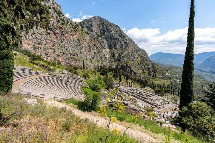 Delphi and Meteora: 2-Day Private Tour from Athens