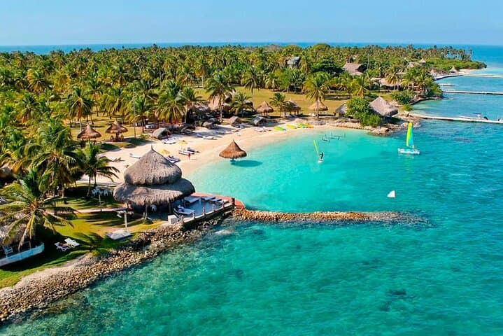 Island Hop from Cartagena: Múcura, Tintipán & Santa Cruz del Islote