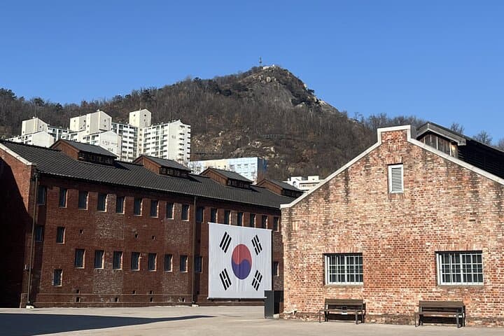 Blood & Tears: Seoul Independence & Democracy Dark History Walking Tour photo 4
