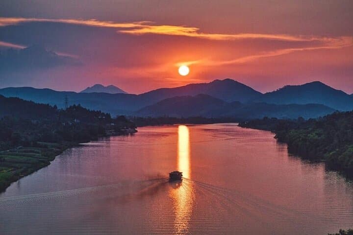 Hue Private Dragon Boat Cruise on the Perfume River — Sunset & Night Experience photo 4