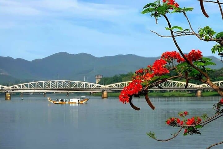 Hue Private Dragon Boat Cruise on the Perfume River — Sunset & Night Experience photo 2