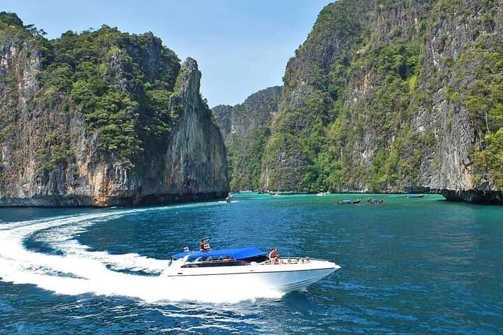 Phuket to Phi Phi Speedboat Day Trip: Maya Bay, Pileh & Monkey Beach