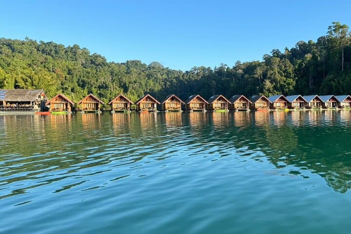 Samet Nangshe & Cheow Lan Lake: One-Day Viewpoint and Raft-House Cruise