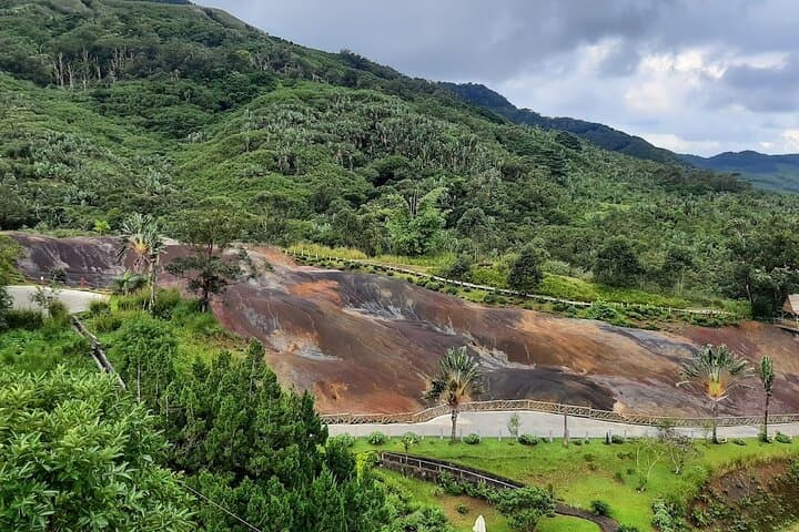South Mauritius Exclusive: La Vanille & Vallée des Couleurs Full-Day Adventure