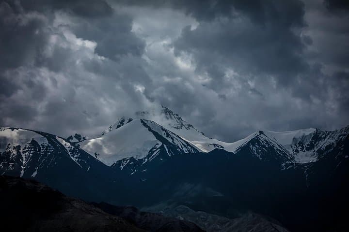 Pangong Lake Day Trip from Leh — High‑Altitude Blues and Himalayan Plains photo 3
