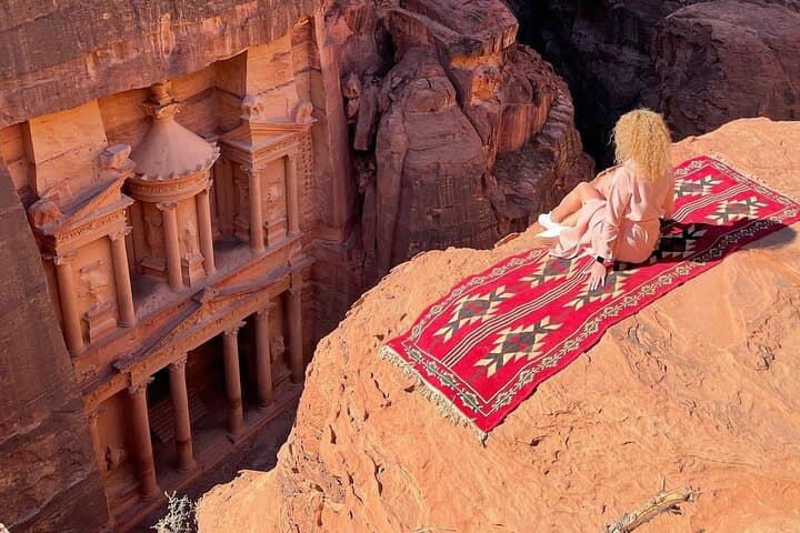 Two-Day Private Tour: Petra, Wadi Rum & Dead Sea from Amman