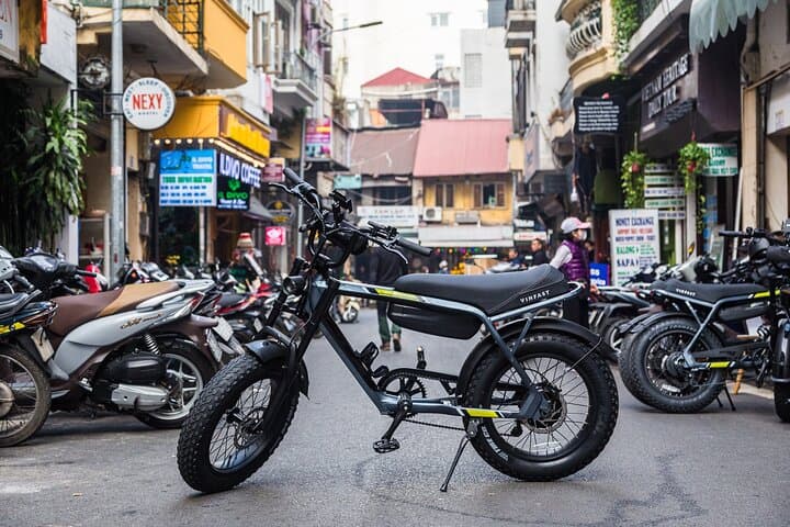 Hanoi E-Bike Tour: Hoan Kiem, Long Bien & Old Quarter in 3.5 Hours photo 2