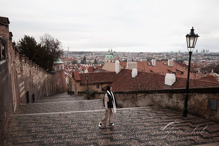 Prague Surprise Proposal and Portrait Photoshoot in Old Town photo 5