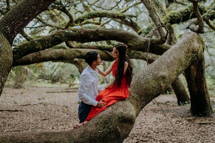 Savannah Private Photoshoot: Hour-Long Photo Session in Historic Downtown photo 1
