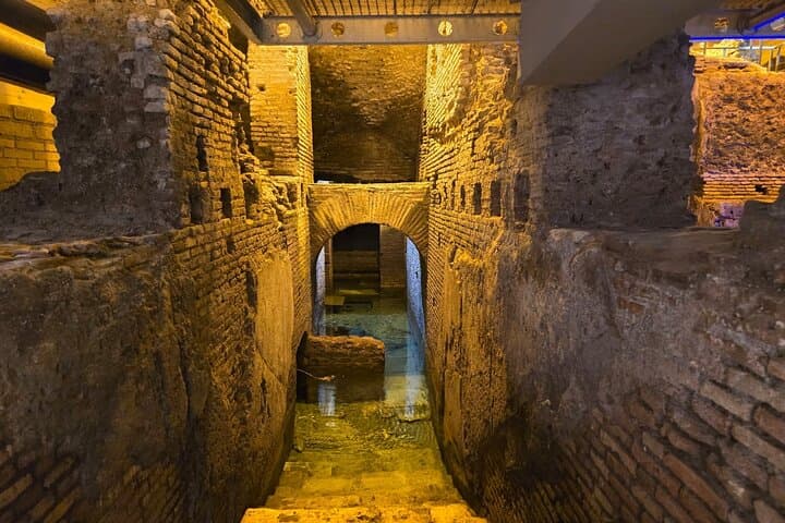 Rome’s Secret Fountains & Vicus Caprarius: Two-Hour Walking Tour from Piazza Venezia