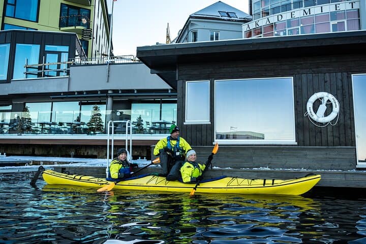 Winter Kayaking and Sauna in Ålesund: Brosundet Paddle & Svai Sauna photo 4